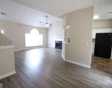 3044 Lake Park Trail - Photo Thumbnail 4