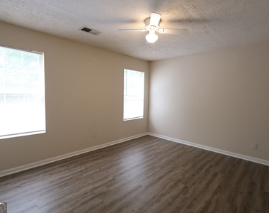 3044 Lake Park Trail - Photo Thumbnail 23