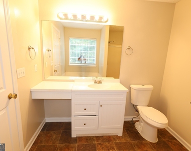 3044 Lake Park Trail - Photo Thumbnail 12