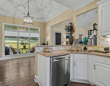 7910 Ansbury Park Way - Photo Thumbnail 8