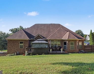 7910 Ansbury Park Way - Photo Thumbnail 24