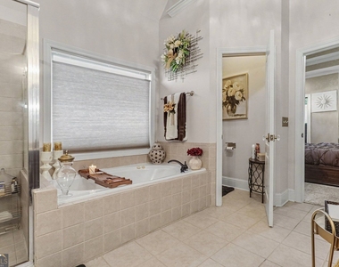7910 Ansbury Park Way - Photo Thumbnail 19