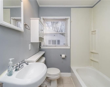 312 Phillips Drive Se - Photo Thumbnail 8