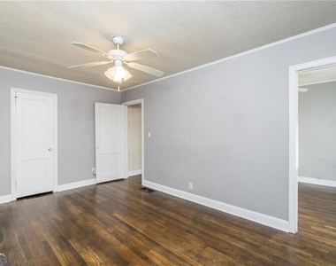 312 Phillips Drive Se - Photo Thumbnail 5