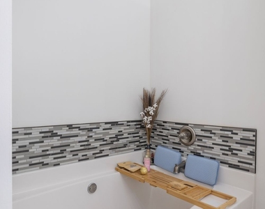 1802 Willow Branch Lane - Photo Thumbnail 10