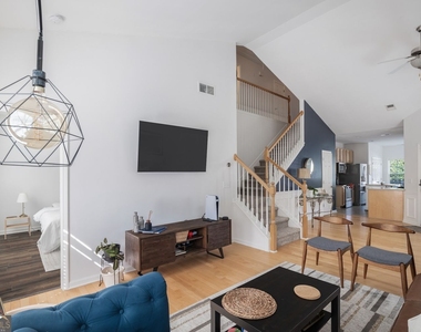 1802 Willow Branch Lane - Photo Thumbnail 5