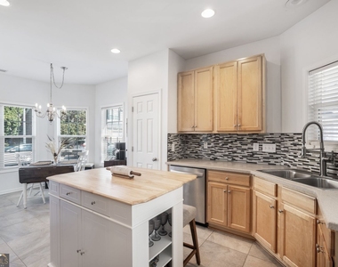 1802 Willow Branch Lane - Photo Thumbnail 15