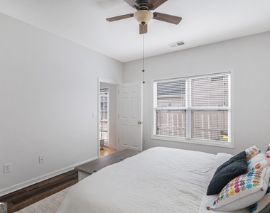 1802 Willow Branch Lane - Photo Thumbnail 8