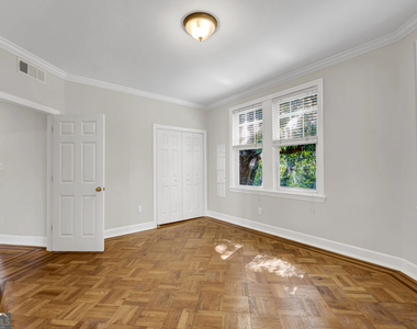 878 Briarcliff Road Ne - Photo Thumbnail 10