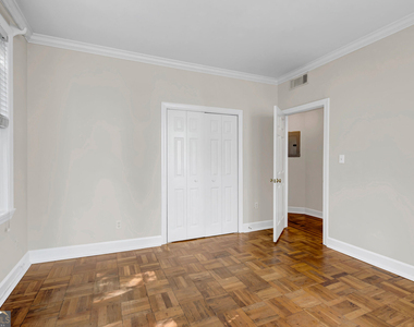 878 Briarcliff Road Ne - Photo Thumbnail 12