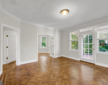 878 Briarcliff Road Ne - Photo Thumbnail 11