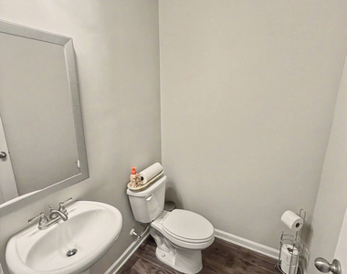 369 Auburn Crossing Drive - Photo Thumbnail 9