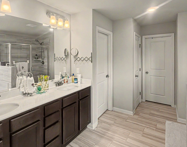 369 Auburn Crossing Drive - Photo Thumbnail 34