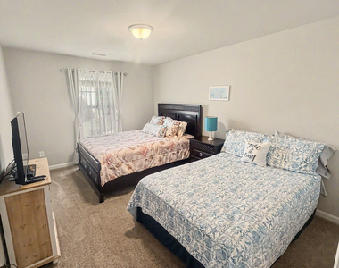 369 Auburn Crossing Drive - Photo Thumbnail 27