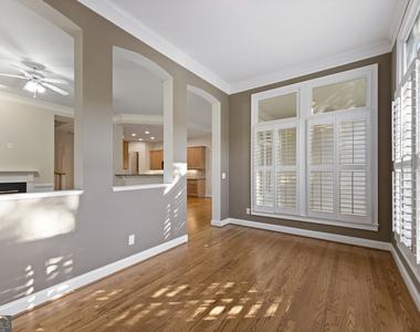 5826 Riverstone Circle - Photo Thumbnail 14