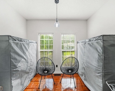 176 Oak Leaf Drive - Photo Thumbnail 17