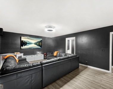 176 Oak Leaf Drive - Photo Thumbnail 22