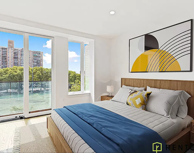 61 Montrose Avenue #5A - Photo Thumbnail 1