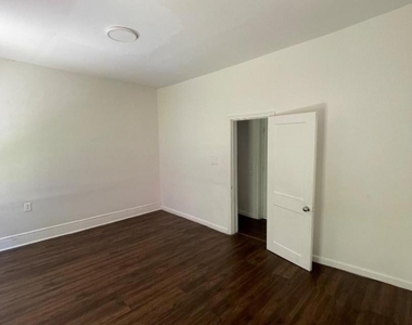 22 N Main St - Photo Thumbnail 6