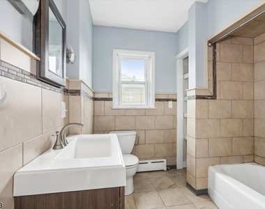81 Main St - Photo Thumbnail 23