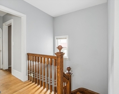 81 Main St - Photo Thumbnail 15