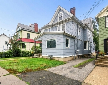 81 Main St - Photo Thumbnail 26