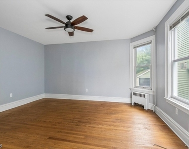 81 Main St - Photo Thumbnail 14