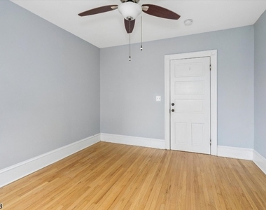 81 Main St - Photo Thumbnail 17