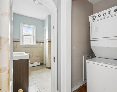 81 Main St - Photo Thumbnail 22