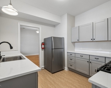 21 Union Pl Unit 3 - Photo Thumbnail 6