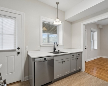21 Union Pl Unit 3 - Photo Thumbnail 1