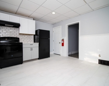 2 Baker Ave - Photo Thumbnail 5