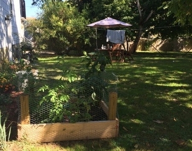511 Downer St - Photo Thumbnail 7