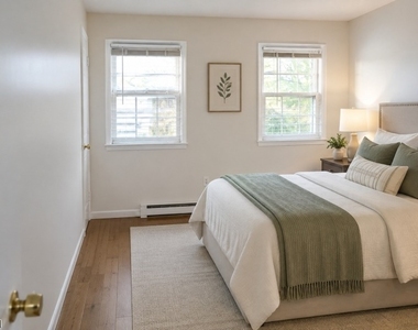 511 Downer St - Photo Thumbnail 6
