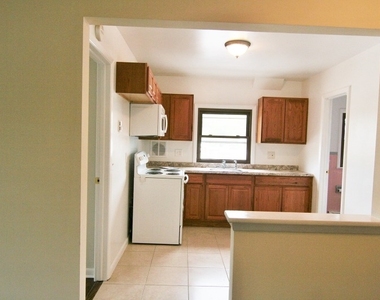 1419 Stuyvesant Ave - Photo Thumbnail 4