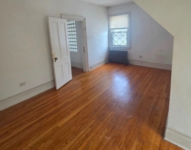 16 Elm St - Photo Thumbnail 3