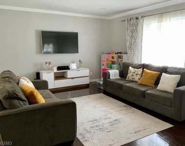 26 Winthrop Rd - Photo Thumbnail 1