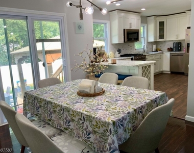 26 Winthrop Rd - Photo Thumbnail 7
