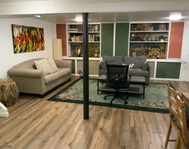 26 Winthrop Rd - Photo Thumbnail 16