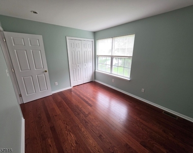 36 Wexford Way - Photo Thumbnail 19