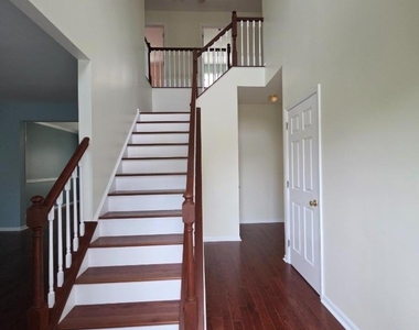 36 Wexford Way - Photo Thumbnail 3