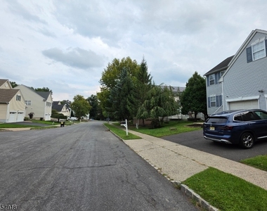 36 Wexford Way - Photo Thumbnail 2