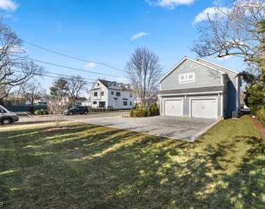 22 Lathrop Ave, Unit A - Photo Thumbnail 17