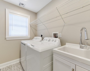 22 Lathrop Ave, Unit A - Photo Thumbnail 14