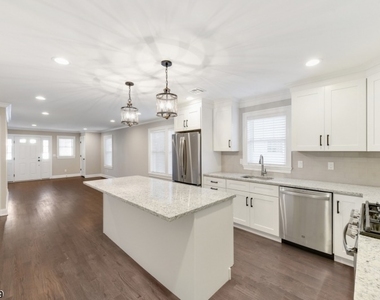22 Lathrop Ave, Unit A - Photo Thumbnail 4
