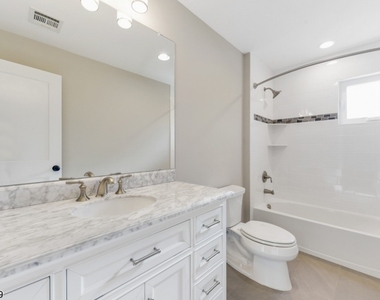 22 Lathrop Ave, Unit A - Photo Thumbnail 12