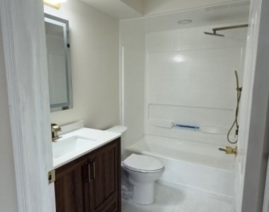 517 Waterford Dr - Photo Thumbnail 9