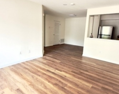 517 Waterford Dr - Photo Thumbnail 1