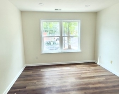 517 Waterford Dr - Photo Thumbnail 6