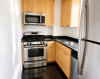  East 49th Street  - Photo Thumbnail 4